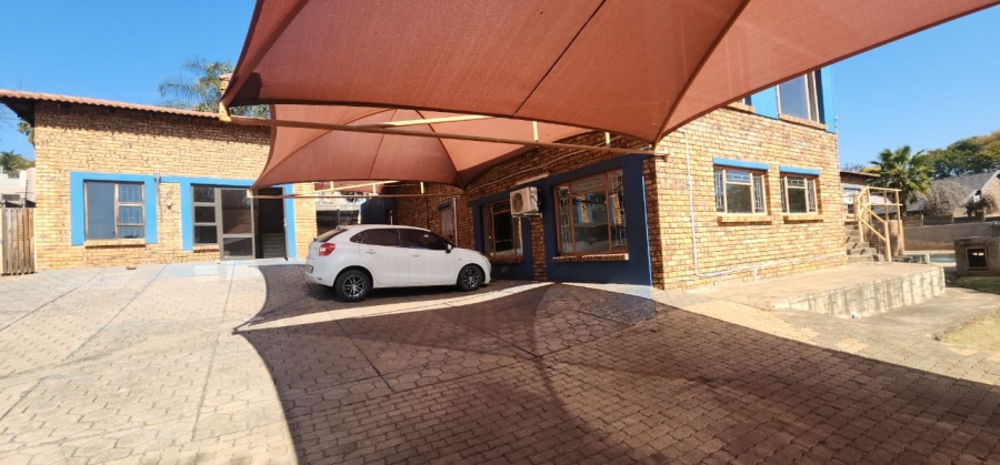 3 Bedroom Property for Sale in Ifafi North West